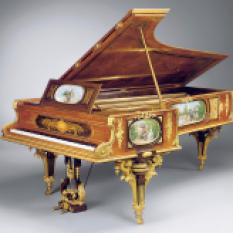 galerie_michelguy_chadelaud_royal_provenance_grand_piano_12857459748010